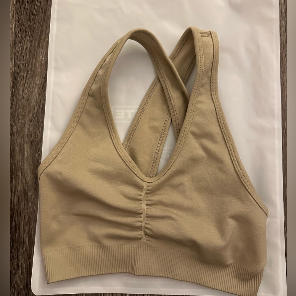 Alphalete amplify bra